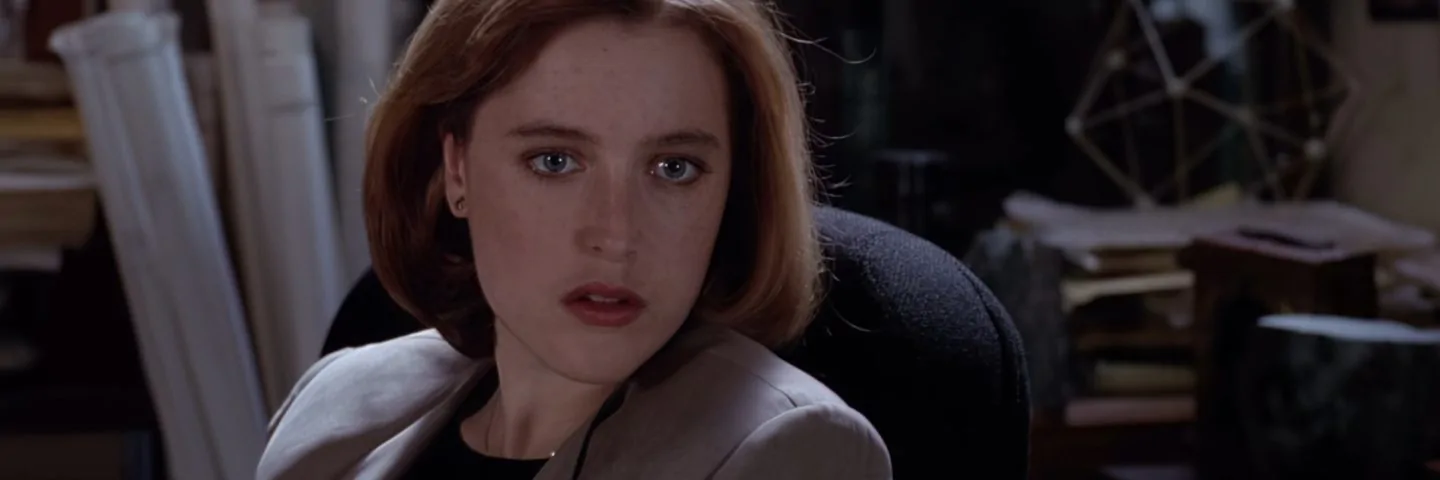 Кадр из 12 серии 1 сезона