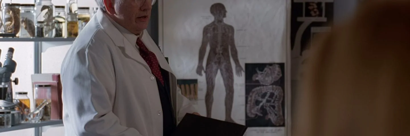 Кадр из 15 серии 1 сезона