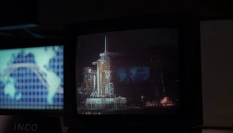 Момент из 9 серии 1 сезона