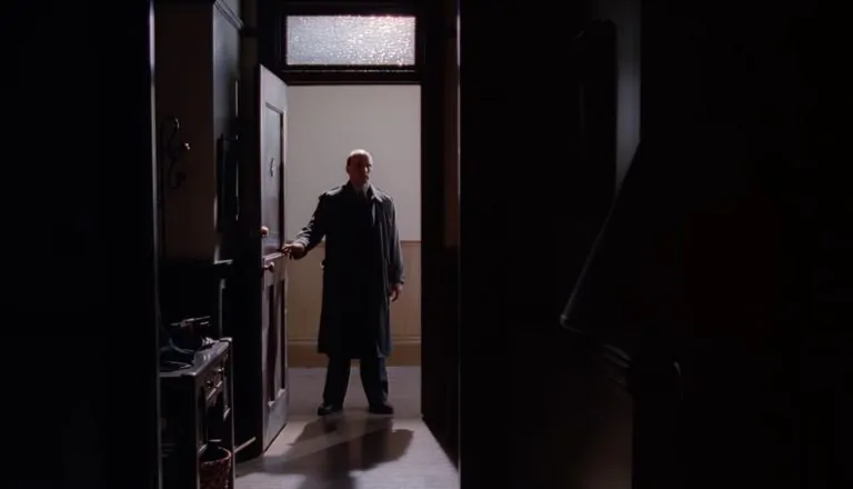 Момент из 1 серии 2 сезона