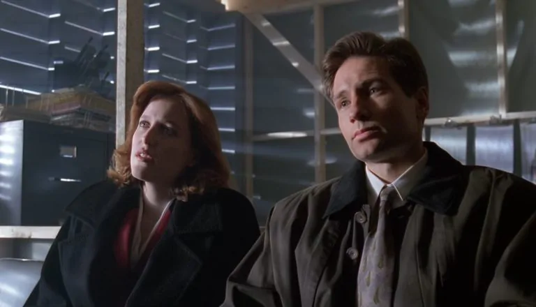 Момент из 15 серии 2 сезона