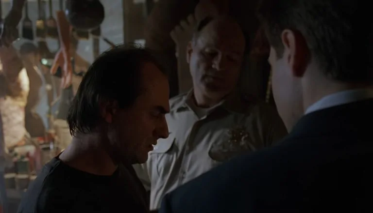 Момент из 20 серии 2 сезона