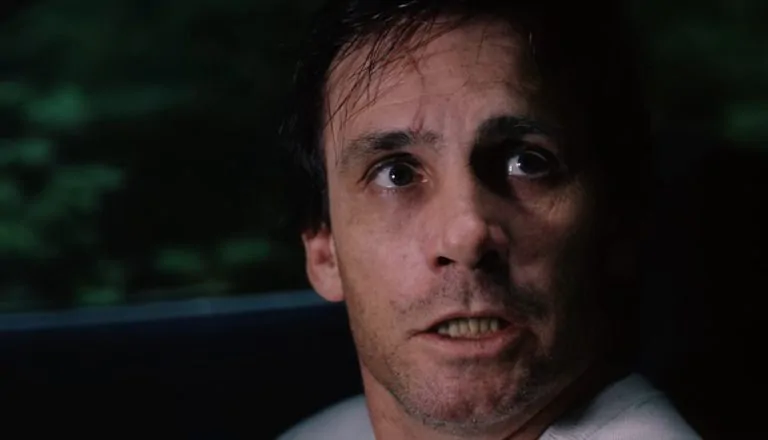 Момент из 6 серии 2 сезона