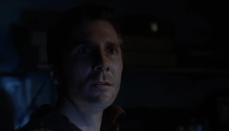 Момент из 9 серии 2 сезона