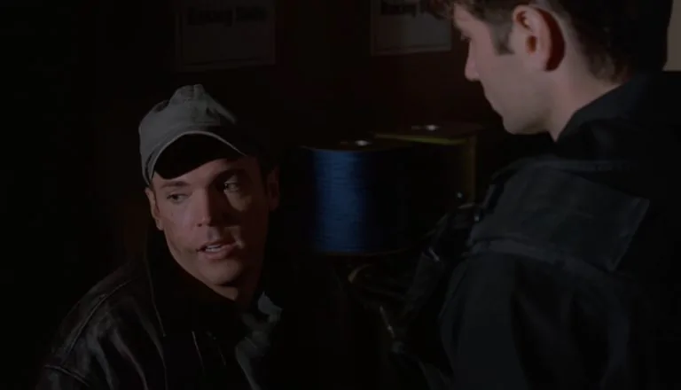 Момент из 8 серии 4 сезона