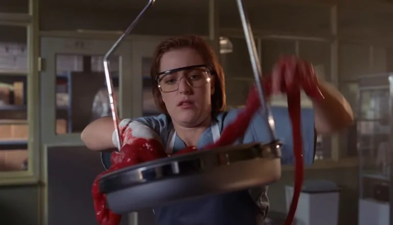 Момент из 12 серии 5 сезона