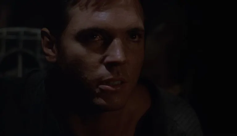 Момент из 14 серии 5 сезона