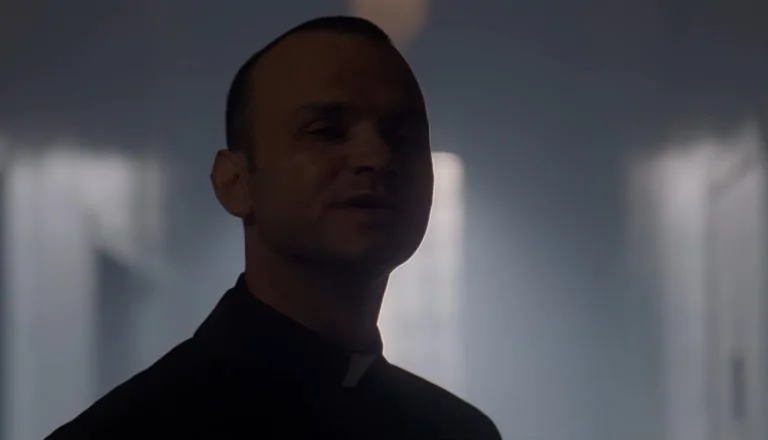 Момент из 17 серии 5 сезона