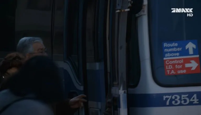 Момент из 10 серии 6 сезона