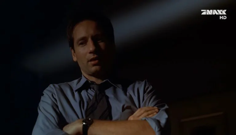 Момент из 9 серии 6 сезона