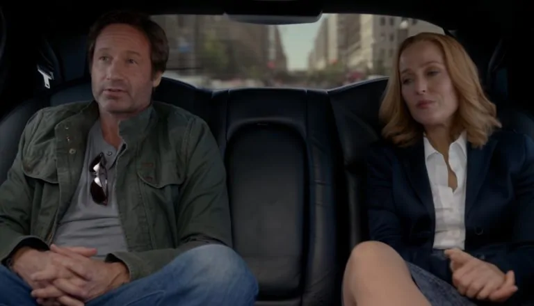 Момент из 1 серии 10 сезона