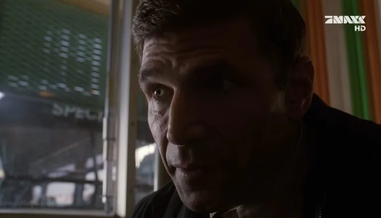 Момент из 7 серии 7 сезона