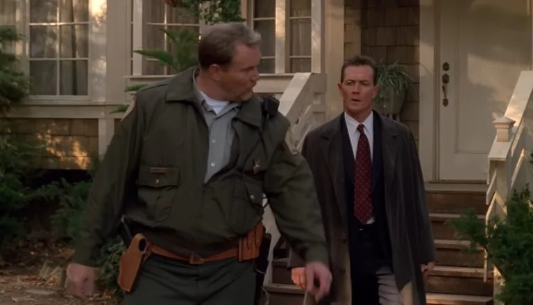 Момент из 11 серии 8 сезона