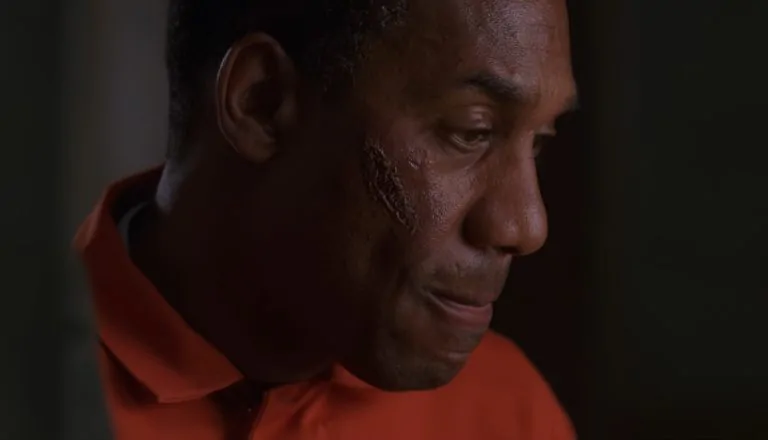 Момент из 6 серии 8 сезона