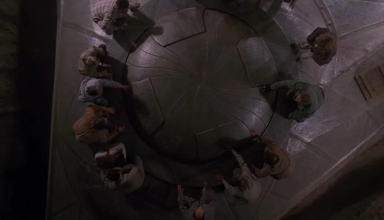 Момент из 10 серии 9 сезона