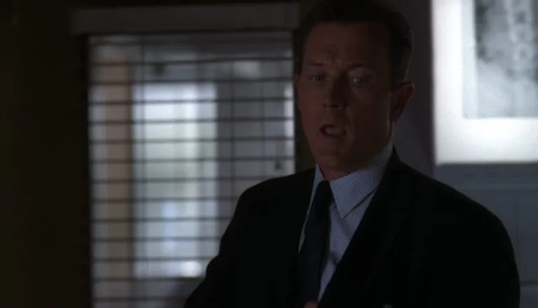 Момент из 3 серии 9 сезона